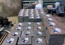 Анкерная плита -крепежный элемент с техническим отверстием в центре