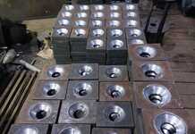 Анкерная плита -крепежный элемент с техническим отверстием в центре