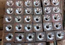 Анкерная плита -крепежный элемент с техническим отверстием в центре