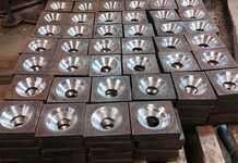 Анкерная плита -крепежный элемент с техническим отверстием в центре